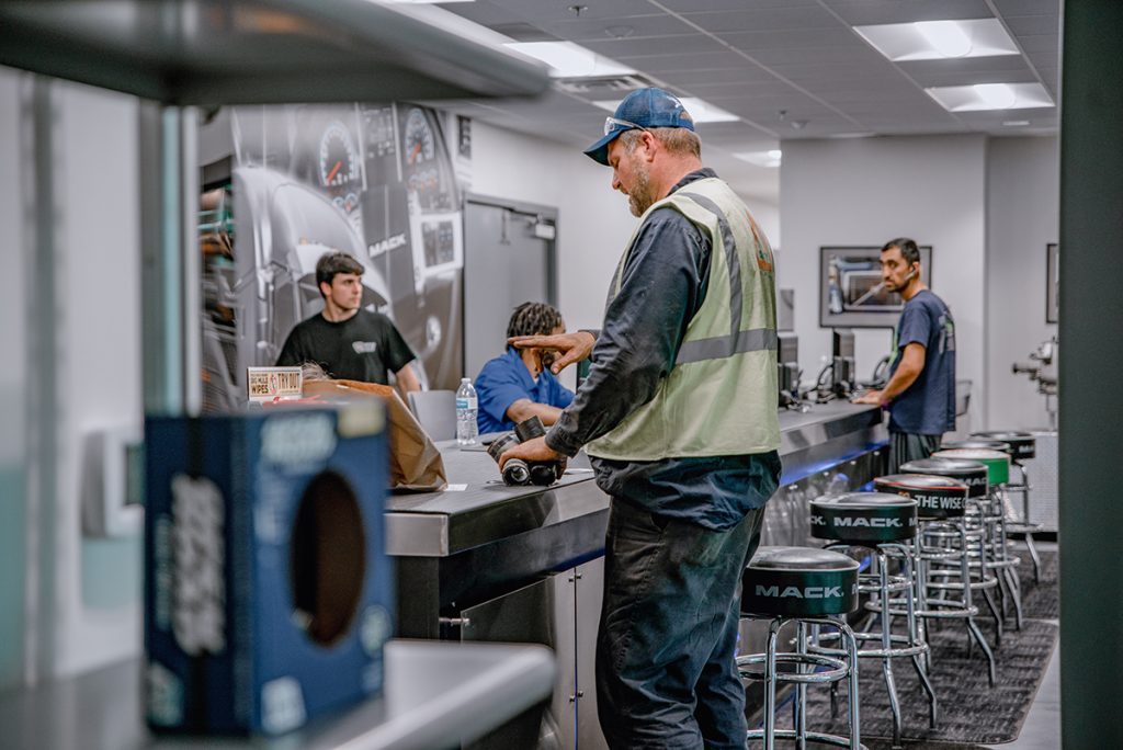 Tri-State Truck Center facility photo 21