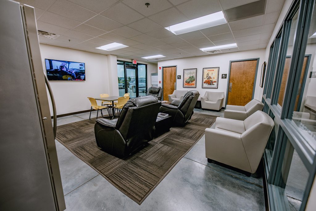 Tri-State Truck Center facility photo 34